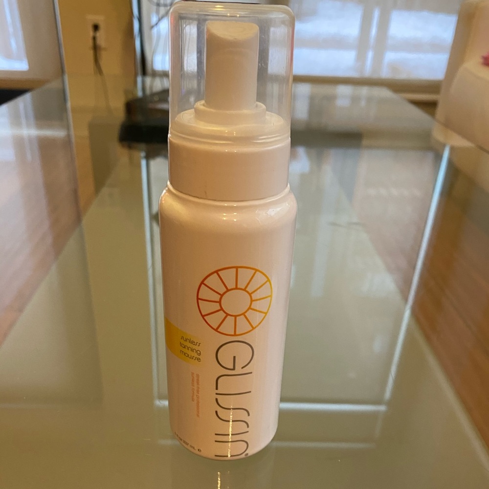 New Glissin Sunless Tanning Mousse